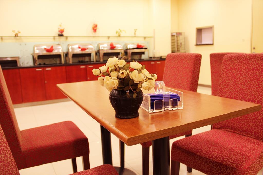 Hanting Hotel Shanghai South Railway Station Luoxiang Road Branch Exteriér fotografie